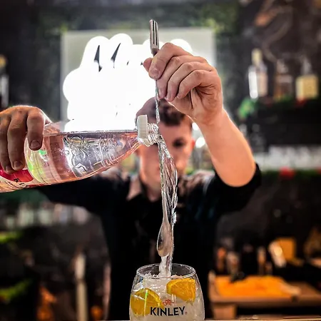 Lejlighed Premier & Heart Of Downtown & Parking Included & 12 Pm Checkout Trnava