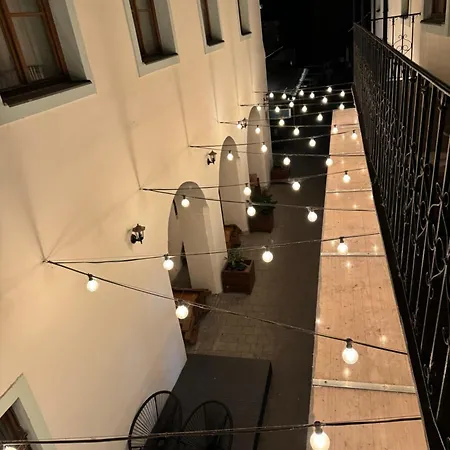 Klimatizovany City Apartment & Centrum Mesta & Parkovanie Garaz & 12 Pm Checkout *
