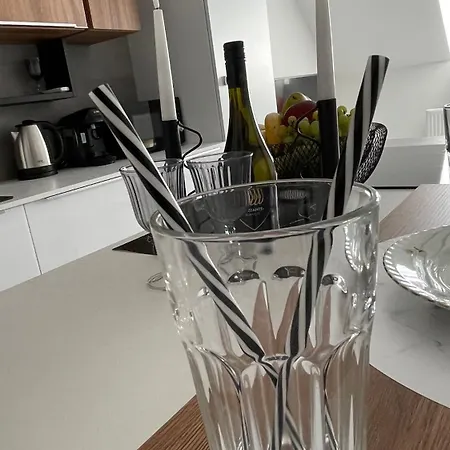 Premier & Heart Of Downtown & Parking Included & 12 Pm Checkout Lejlighed *